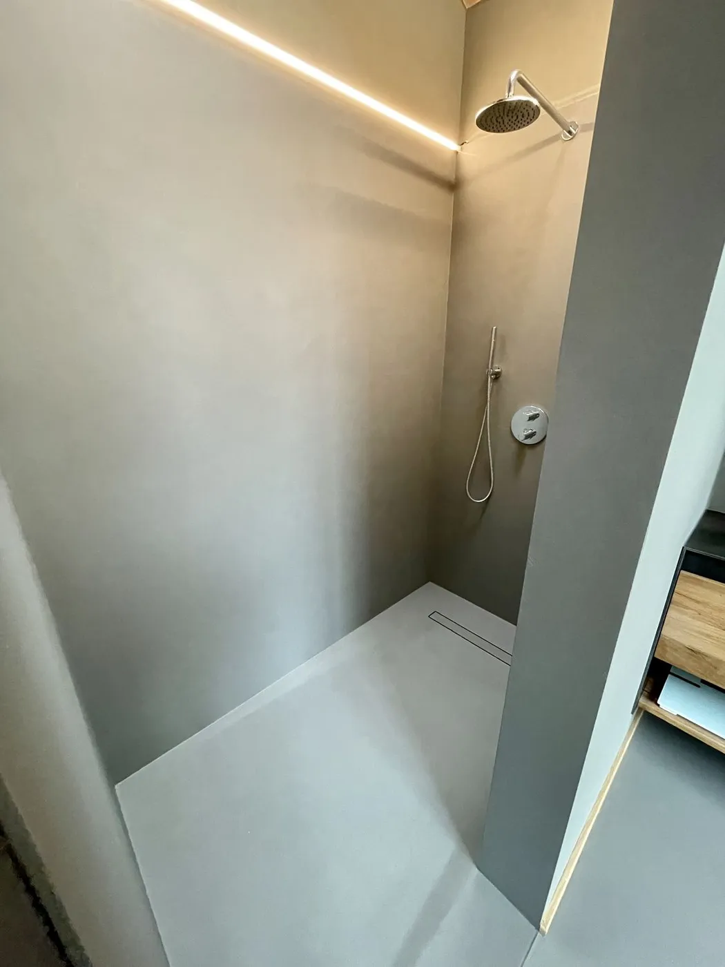 Bodengleiche fugenlose Dusche